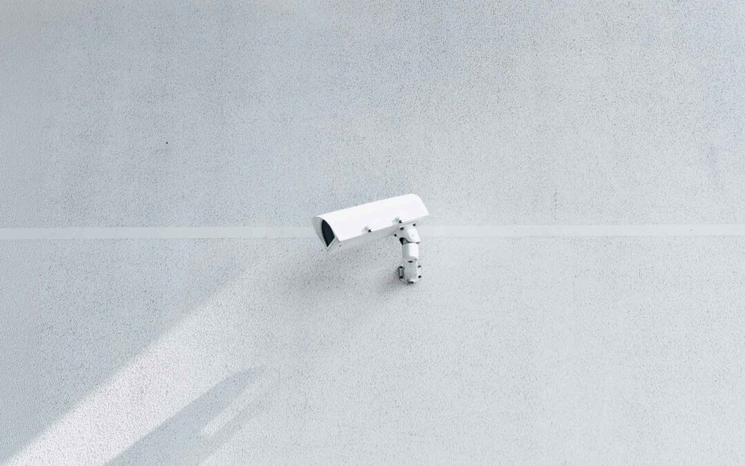 Sicherheitskamera entlarvt: So veräppelt der Lokaljournalismus seine Leser